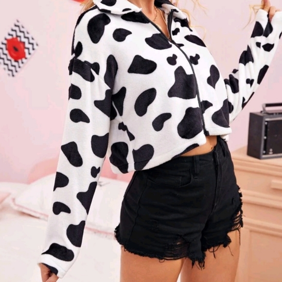 Cropped Collared Zip-Up Cow Pattern Sweater - Picture 2 of 4
